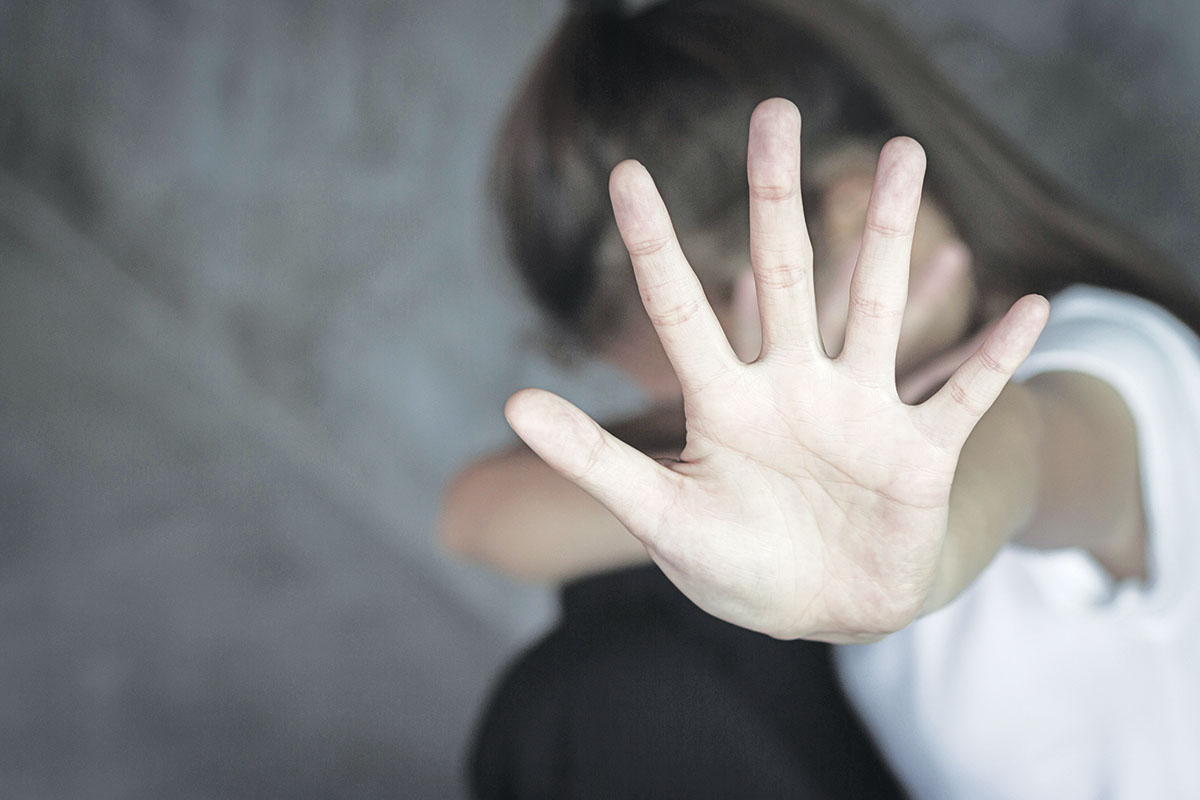 Αφησαν ελεύθερο τον Αλβανό βιαστή της 27χρονης!