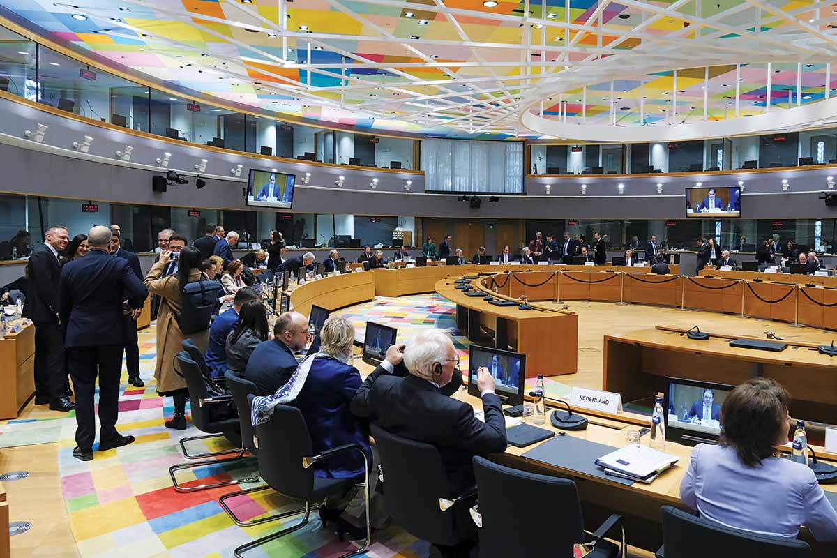 Σε καθεστώς υπερβολικού ελλείμματος έθεσε η Κομισιόν 6 ευρωπαϊκές χώρες