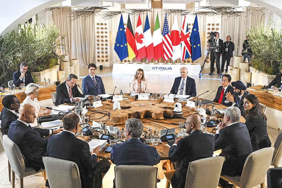 G7: Συμφωνία για δάνειο-μαμούθ 50 δισ. δολάρια στην Ουκρανία