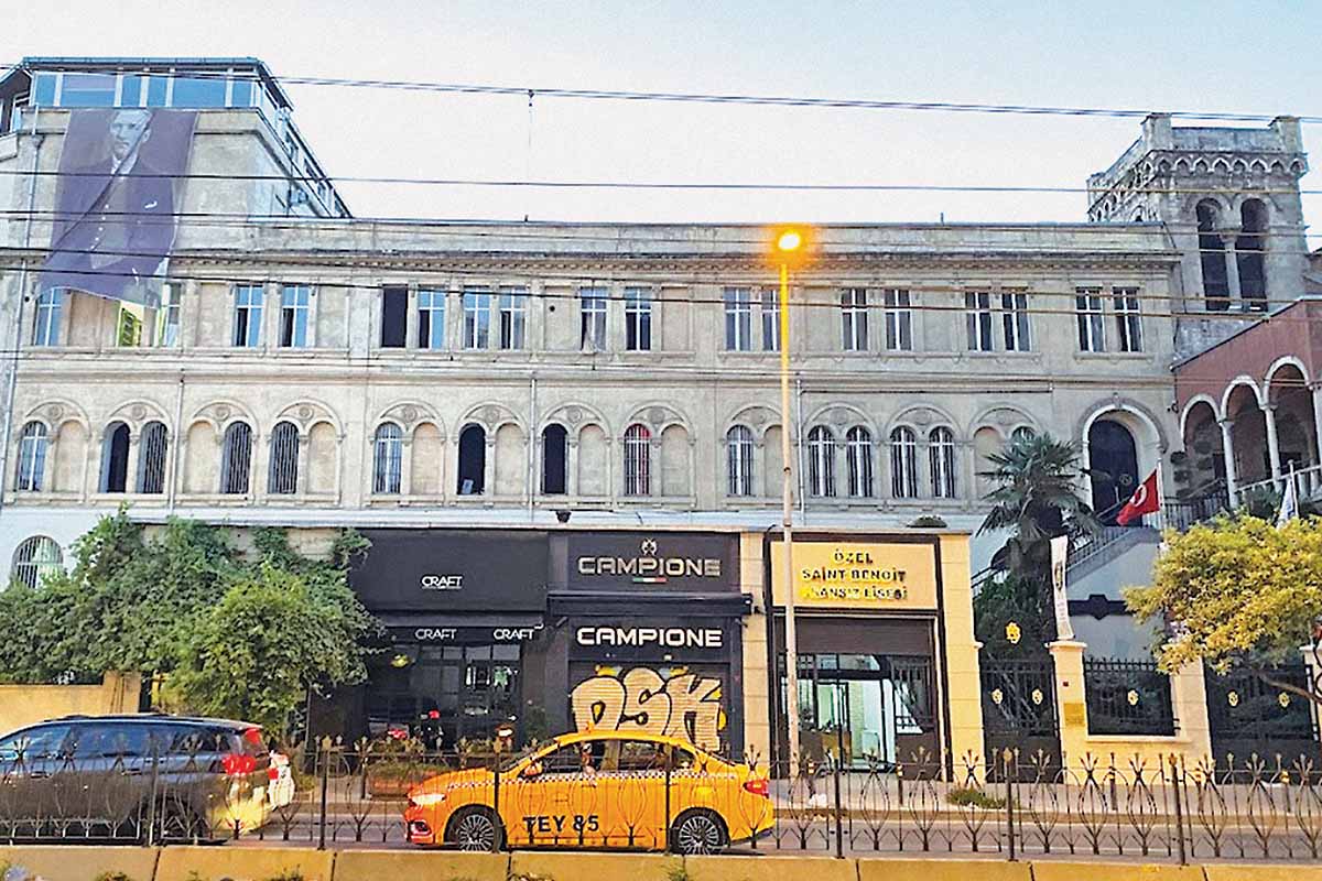 Εξισλαμισμό των γαλλικών σχολείων επιχειρεί η Τουρκία