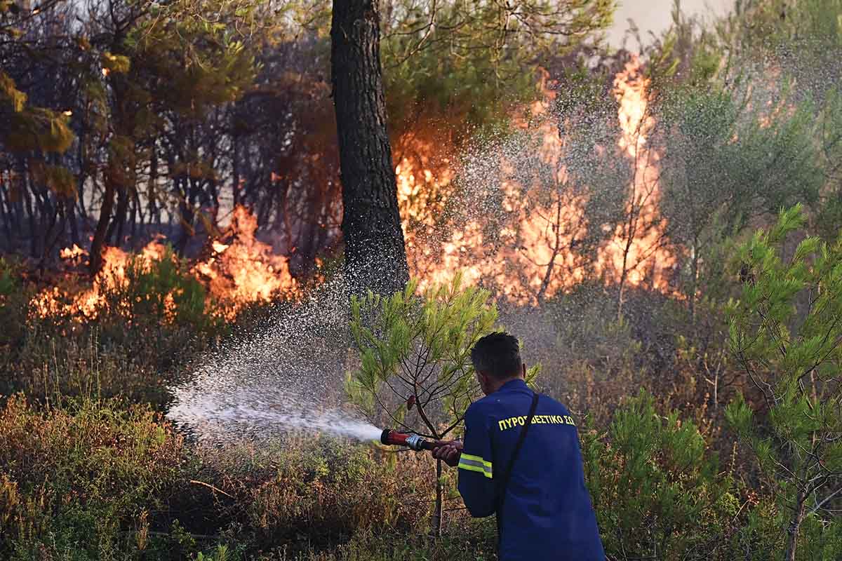 Δεν έχει τέλος η πύρινη τραγωδία
