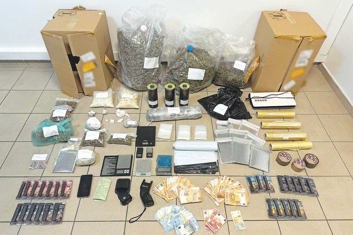 Στη «φάκα» σπείρες ναρκωτικών