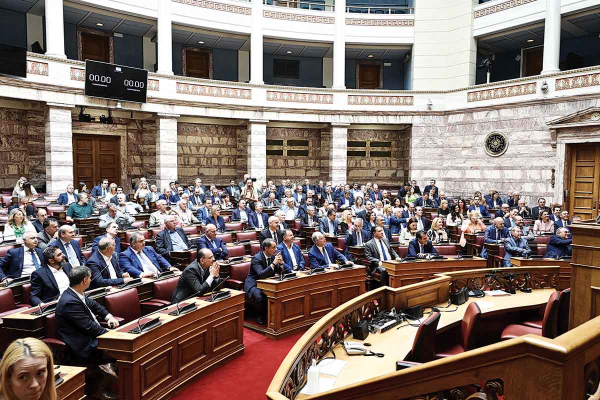 Ο Μητσοτάκης στην πρέσα των βουλευτών