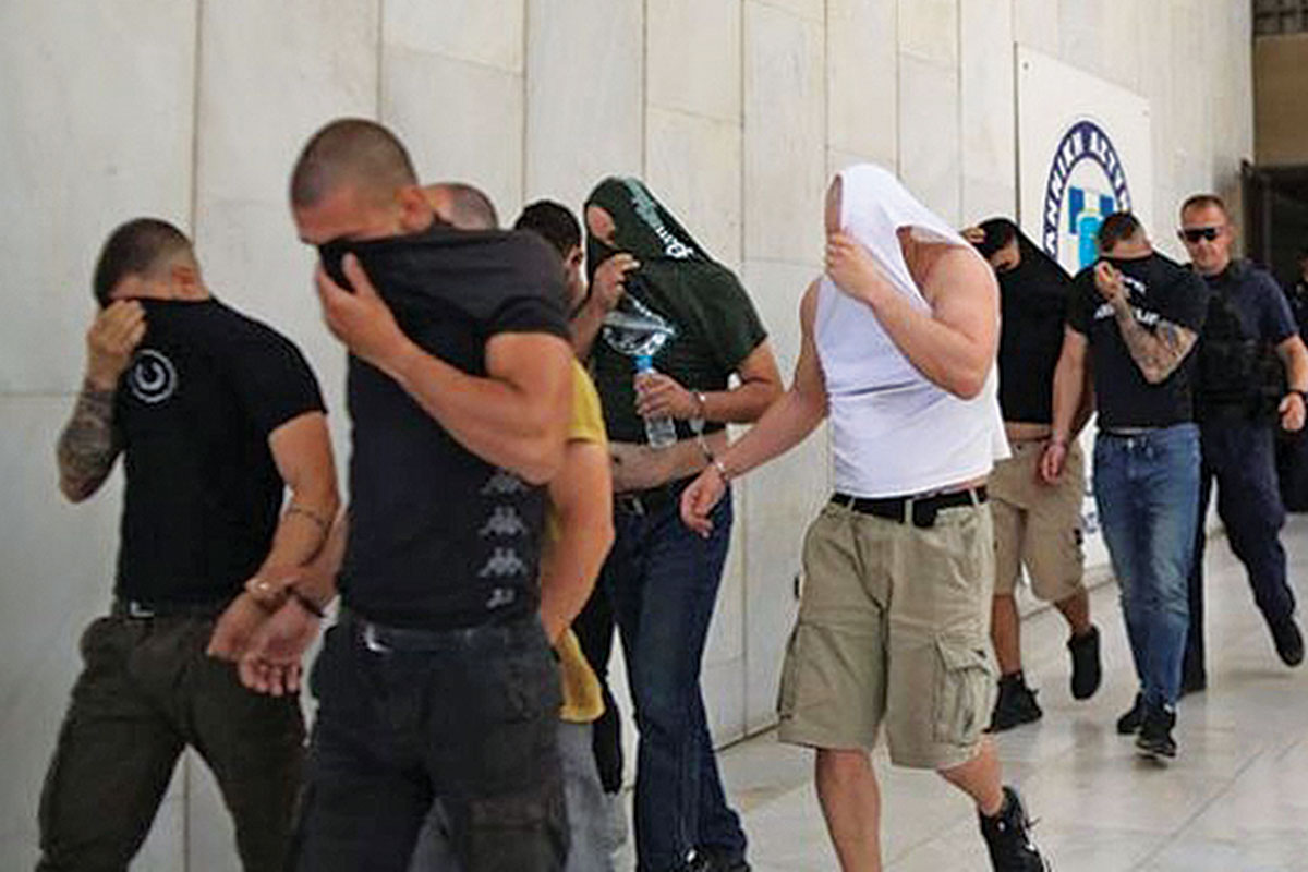 Ελεύθεροι αφέθηκαν σχεδόν όλοι οι χούλιγκαν
