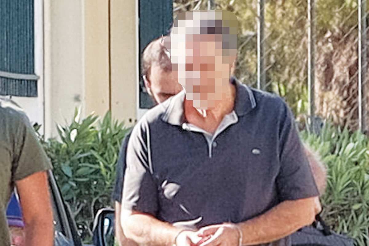 Από τα έδρανα στη φυλακή ο καθηγητής των εμπρησμών