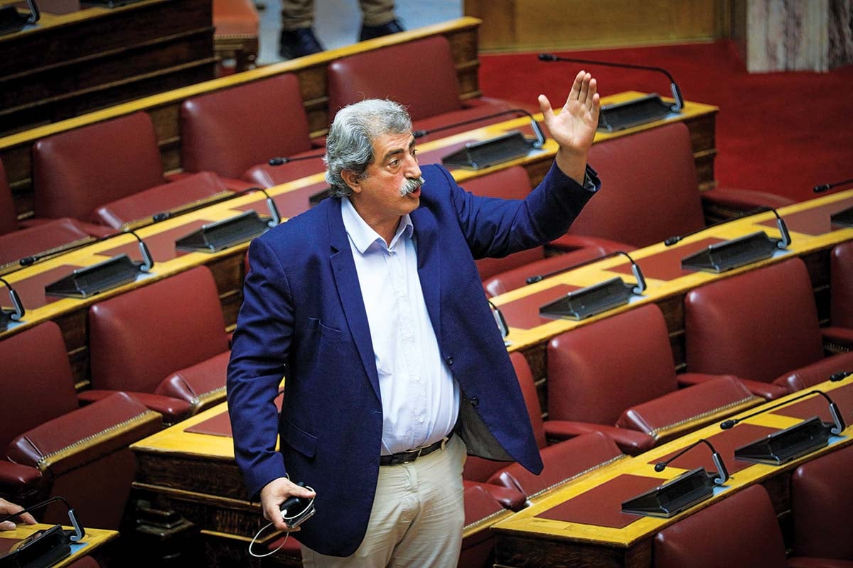 Ο Πολάκης παίζει Game of Thrones… από τα Lidl