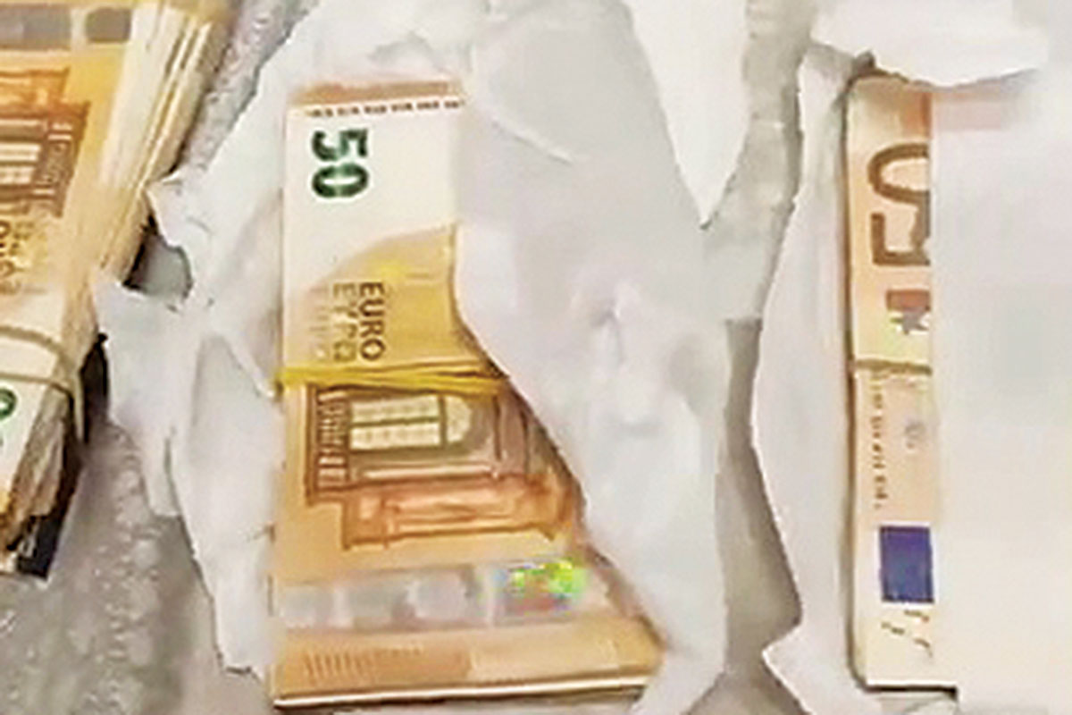 Υπάλληλος του ΕΦΚΑ ζήτησε 4.000 ευρώ για να βγάλει επίδομα σε ανάπηρο!