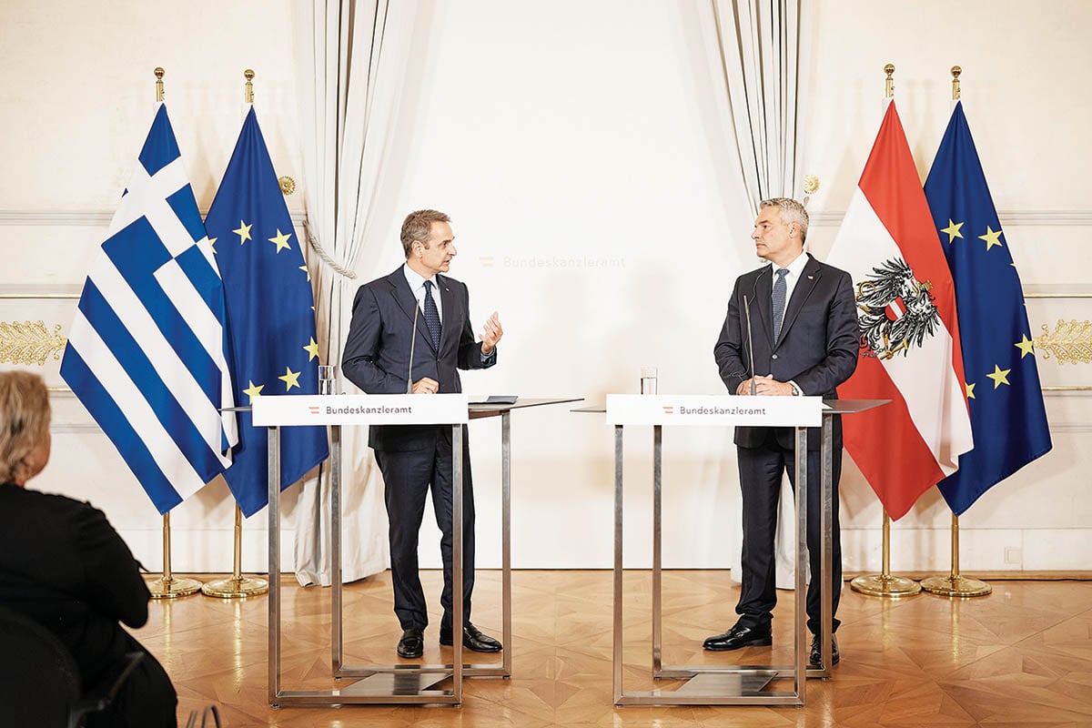 Αδράνεια Μητσοτάκη για το Μεταναστευτικό