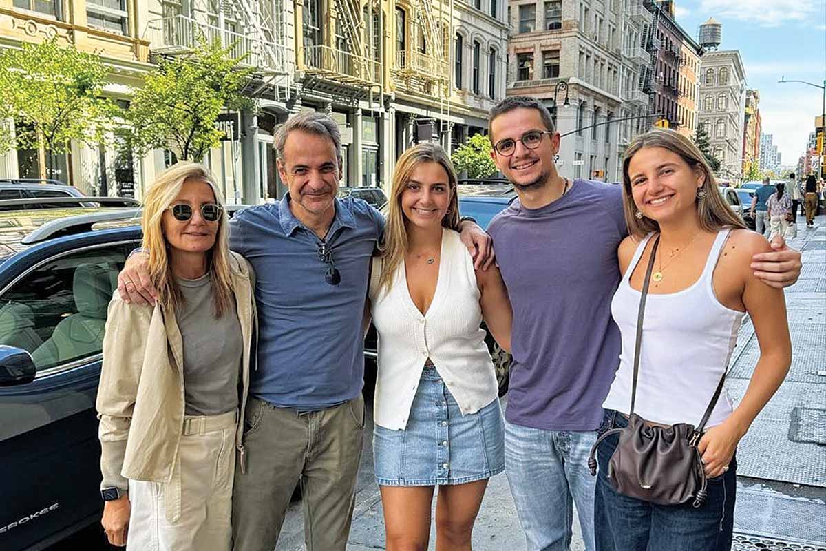Η dolce vita της οικογένειας  στην πόλη που δεν κοιμάται ποτέ