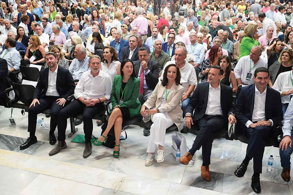 Φουντώνει ο πόλεμος των έξι στο ΠΑΣΟΚ!
