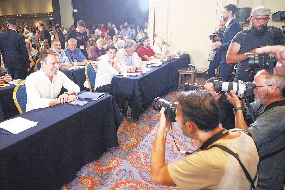 Ψάχνουν κόφτη για Κασσελάκη