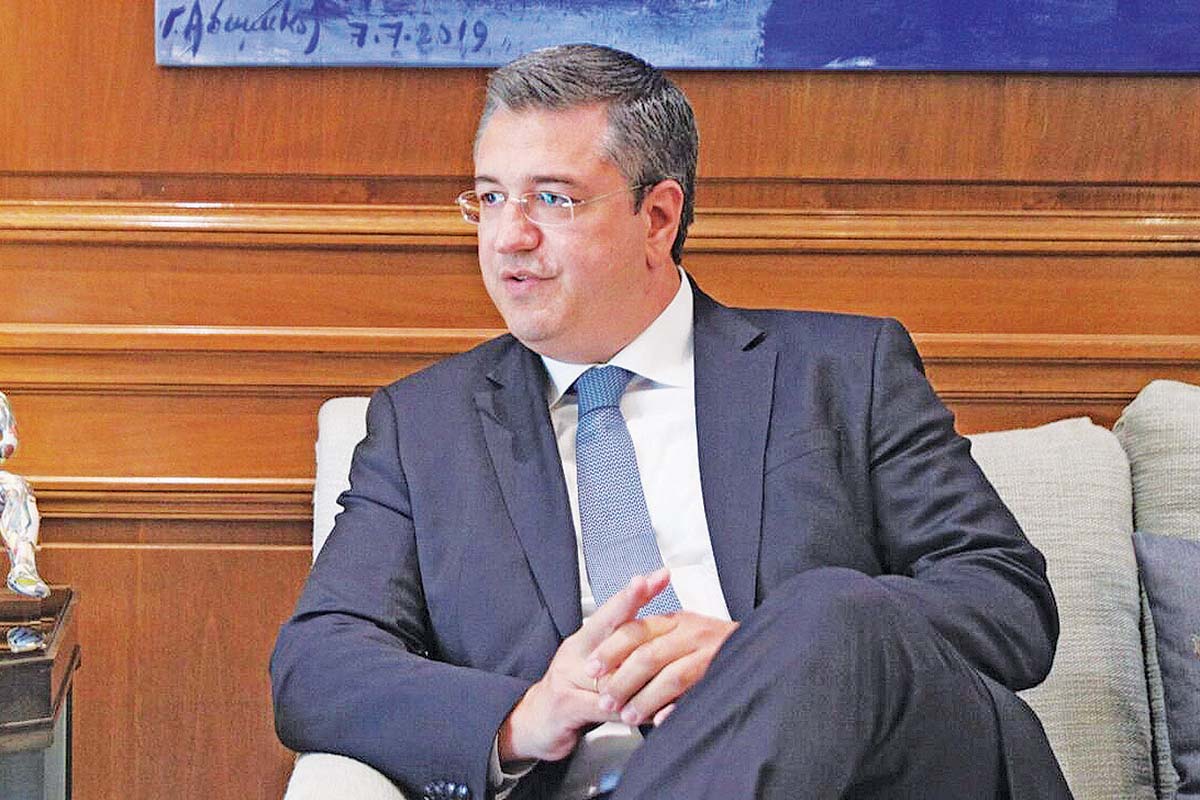 Επίτροπος Μεταφορών και  Τουρισμού ο Τζιτζικώστας
