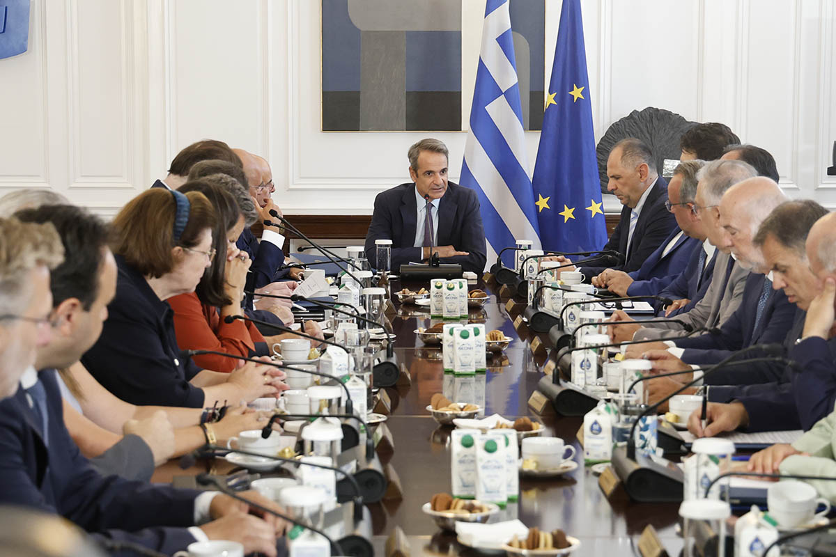 Σήμερα η ανακοίνωση του μεσοπρόθεσμου προγράμματος