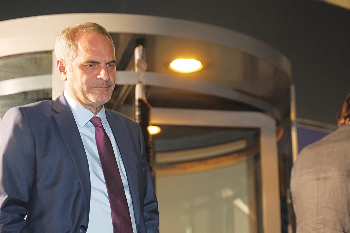 Πρωτοφανής παρωδία  το «αντίο» Ζούλα στην ΕΡΤ