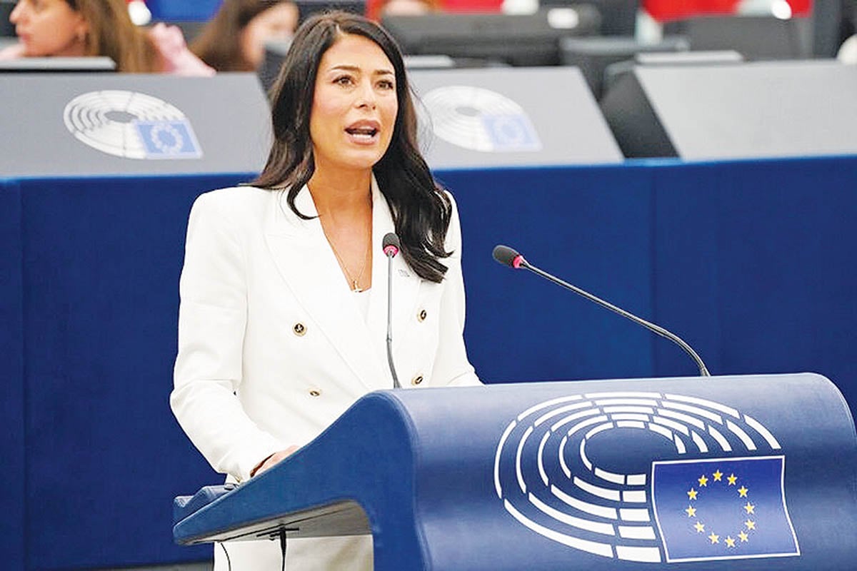 Α. Λατινοπούλου: Η κυβέρνηση σιωπά στις προκλήσεις των Σκοπιανών