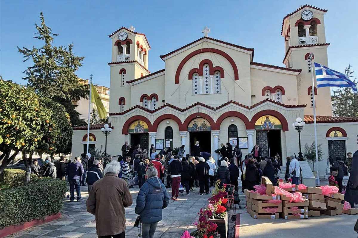 Μήνυμα αλληλεγγύης με «δέματα αγάπης»