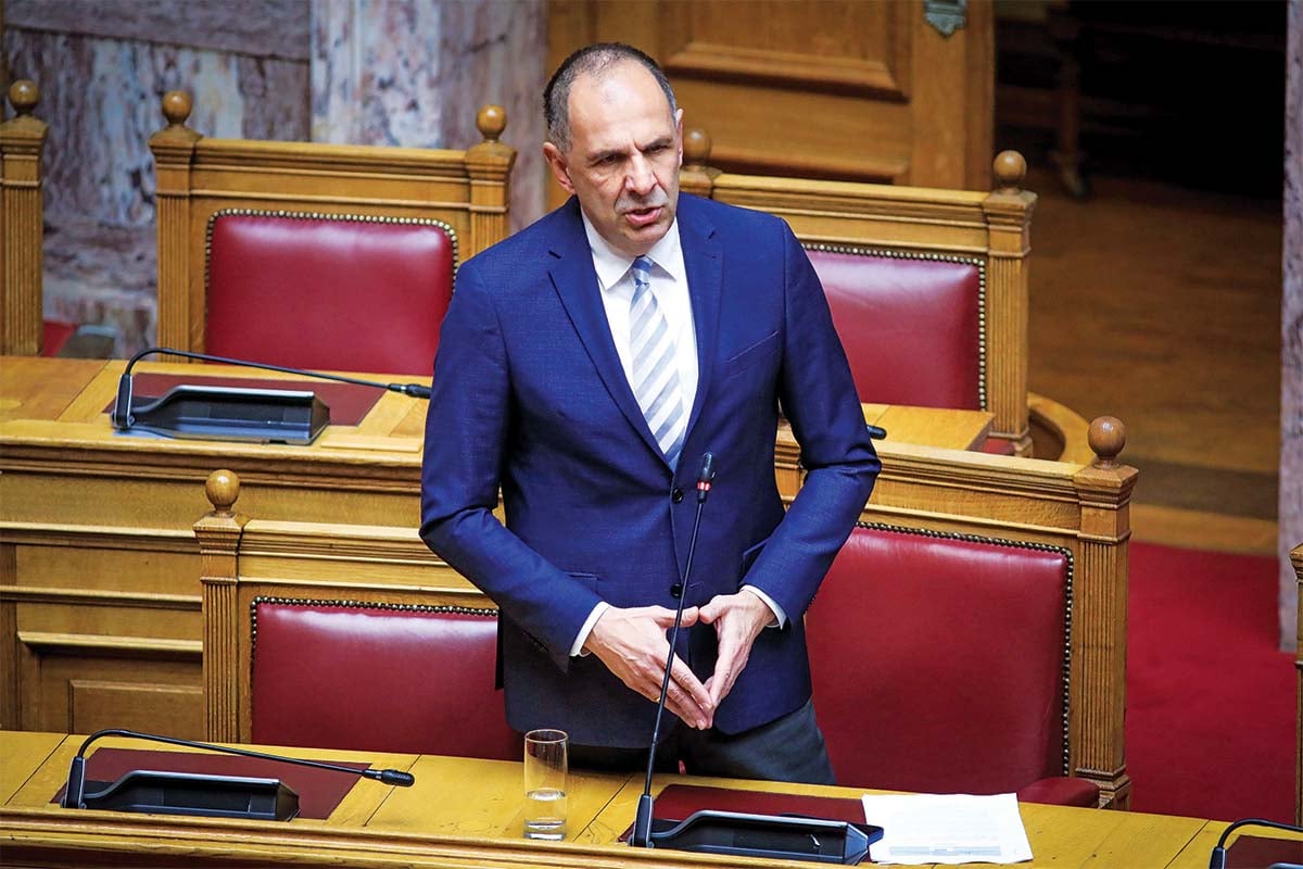 Ας μάθει πρώτα ελληνικά κι ας γίνει μετά φιλέλληνας