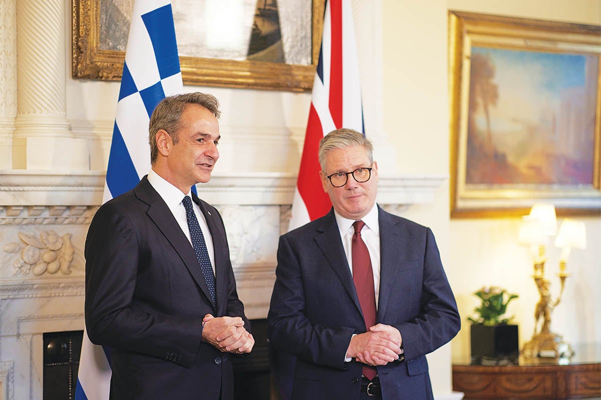 Εκτός τόπου και χρόνου ο Κυριάκος στο Λονδίνο!