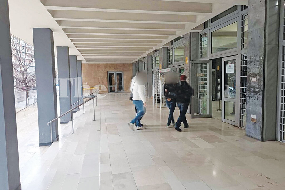 14χρονος πήγε να σκοτώσει τον πατέρα της κοπέλας του!