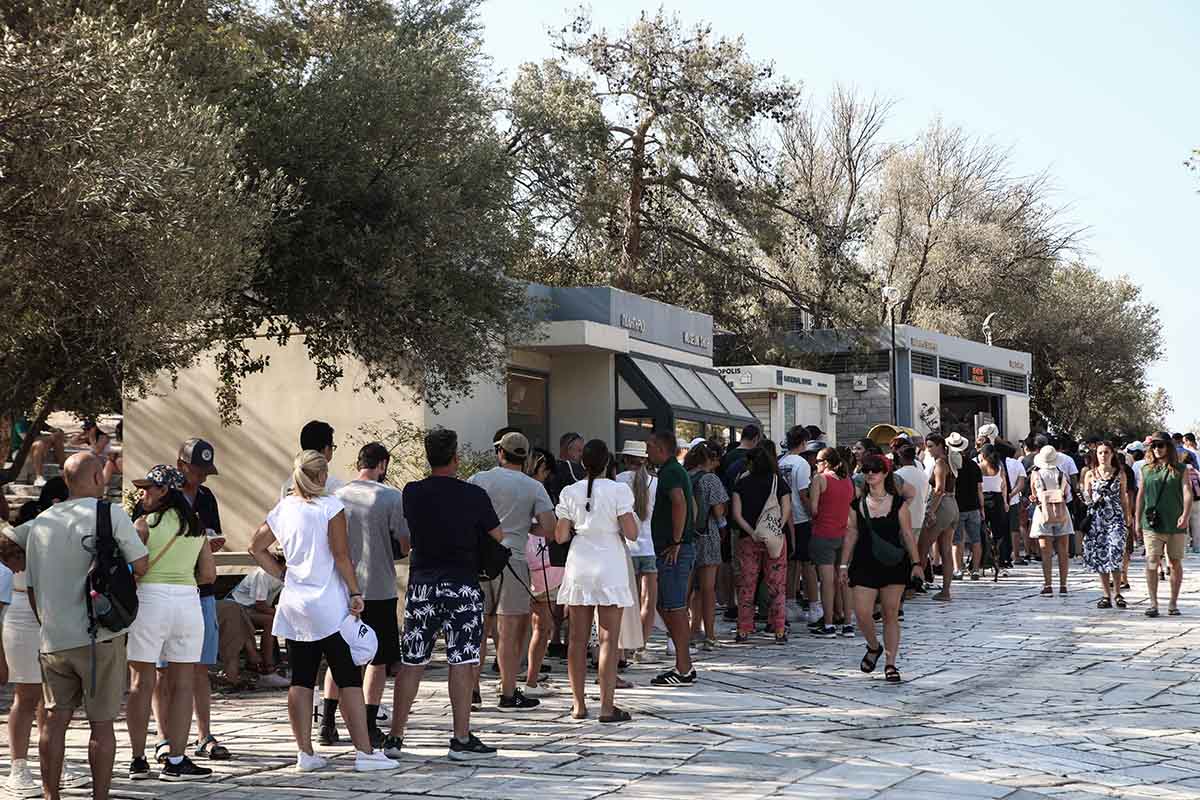 Τουριστικές εισπράξεις στα 21δισ. ευρώ