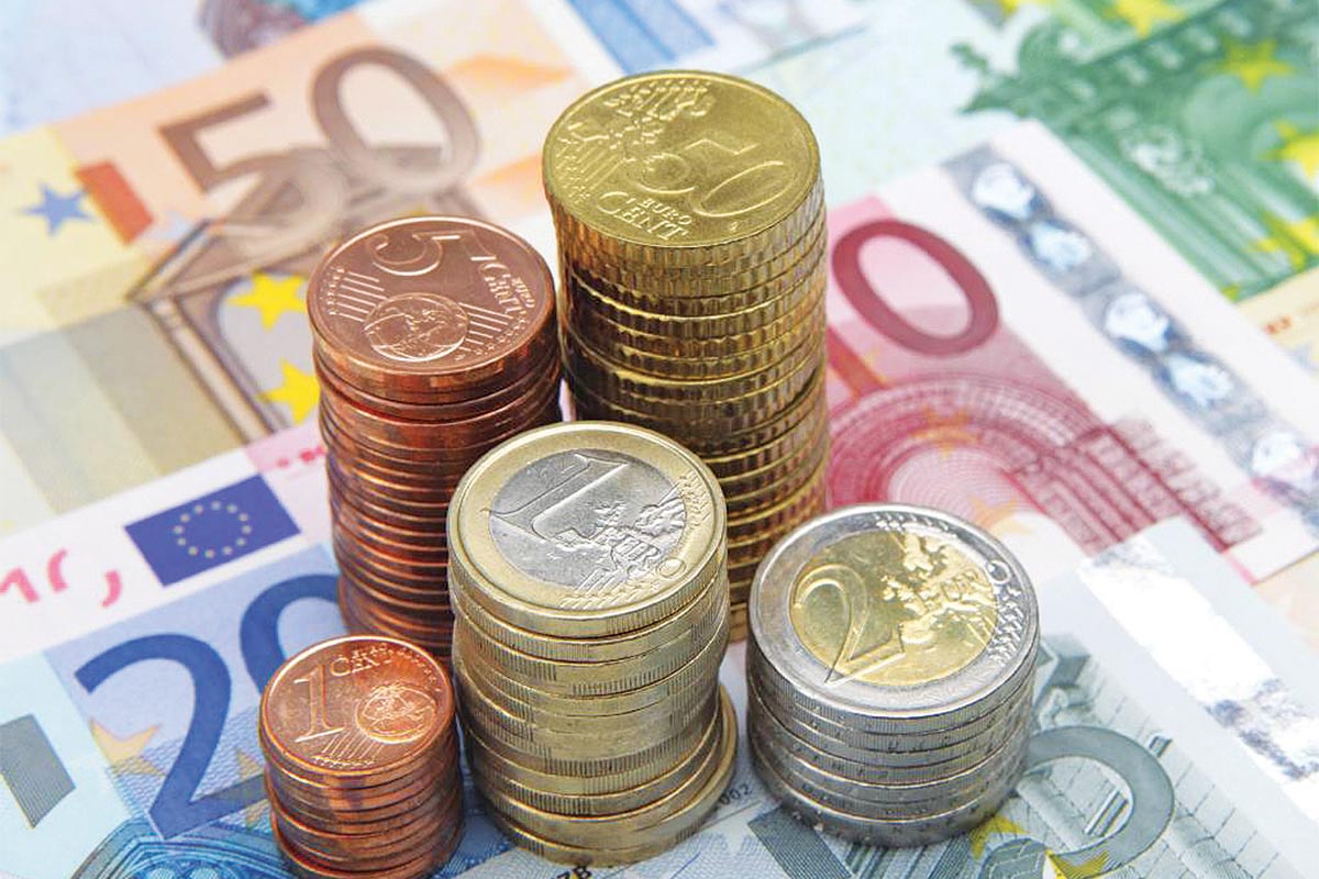 Μυστήριο με τις καταθέσεις νοικοκυριών τον Δεκέμβριο