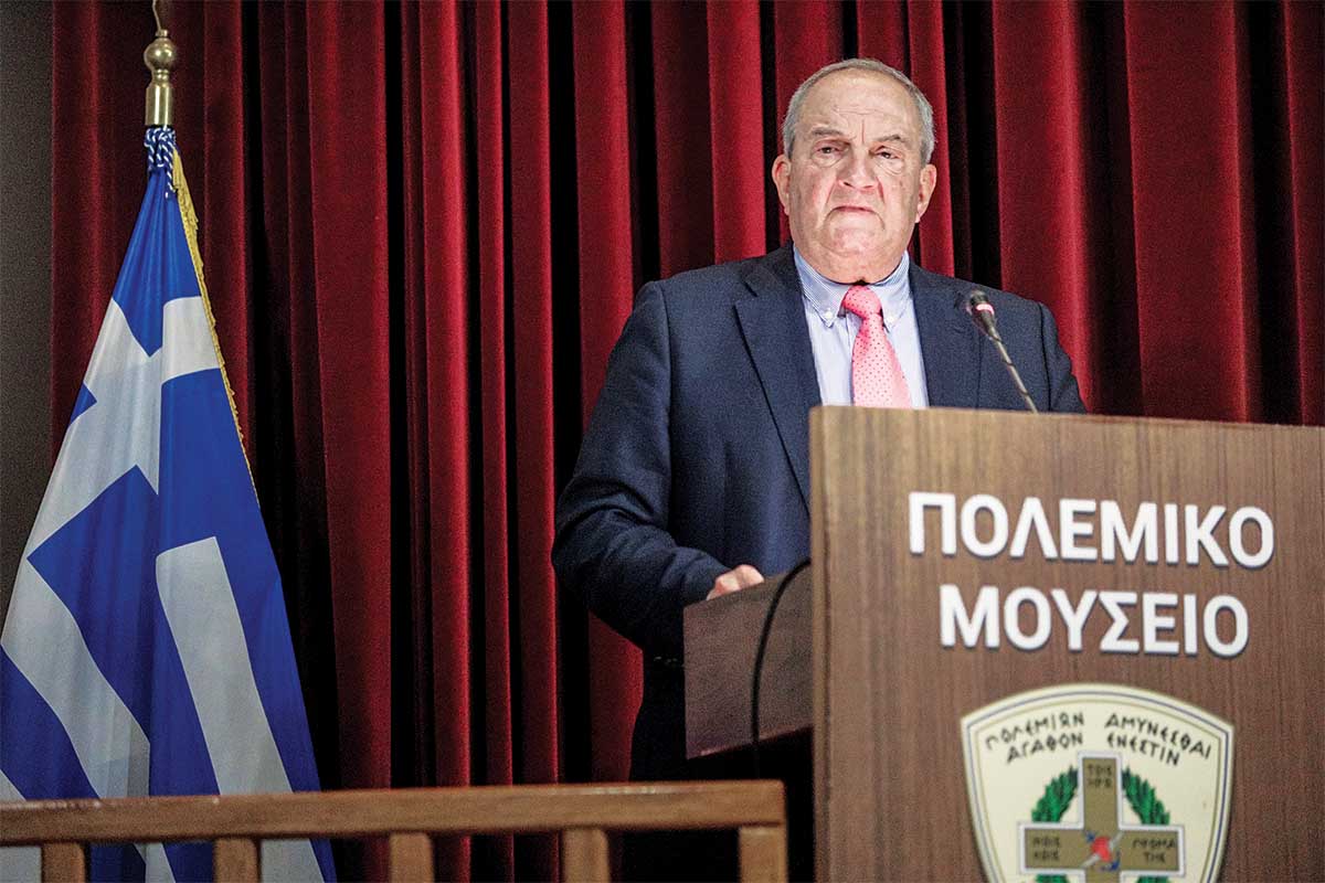 Λάβρος Καραμανλής εναντίον Μητσοτάκη για τα εθνικά θέματα