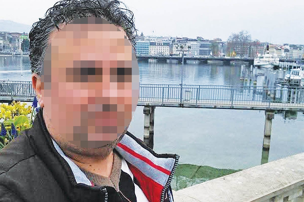Με δέκα μαθητές επικοινωνούσε ο σάτυρος