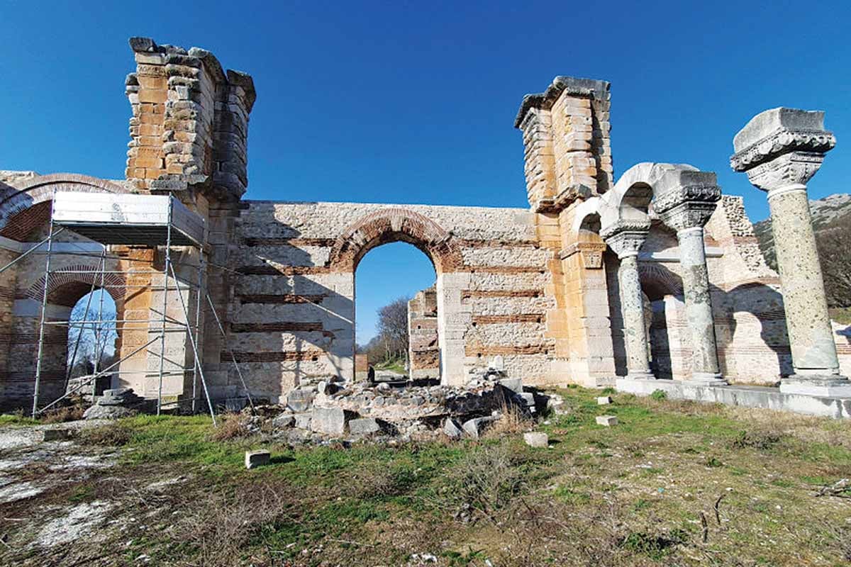 Αναστηλώθηκε η επιβλητική Βασιλική Β’ στους Φιλίππους
