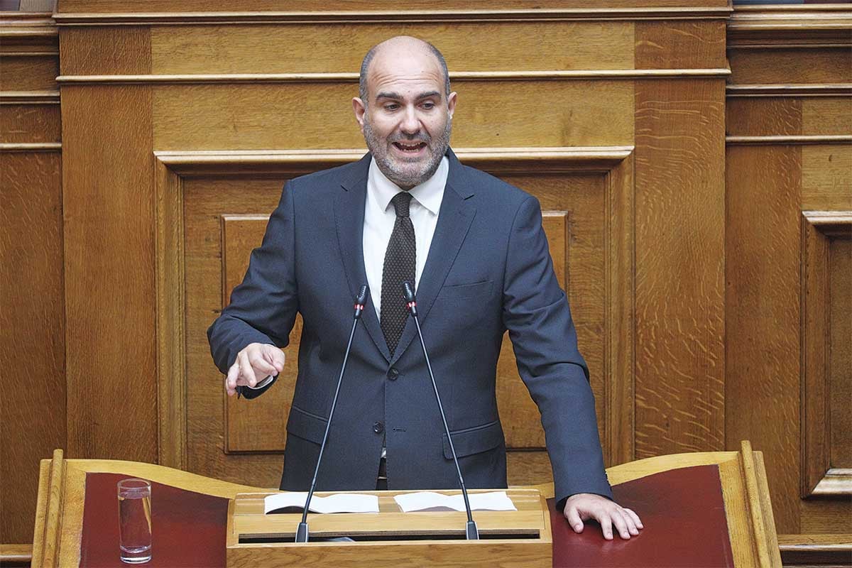 Δημήτρης Μαρκόπουλος: Ο χρήσιμος ηλίθιος της εξεταστικής της ντροπής