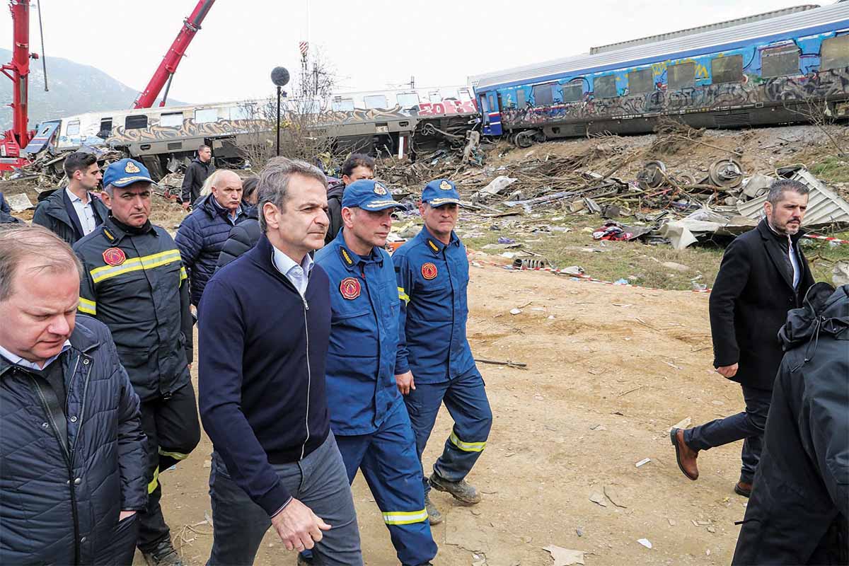 Τέμπη: Σφίγγει ο κλοιός για το υπ. Μεταφορών!