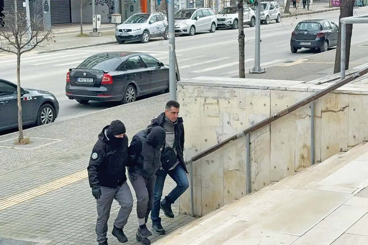 16χρονος μαχαίρωσε τον 23χρονο αδελφό του