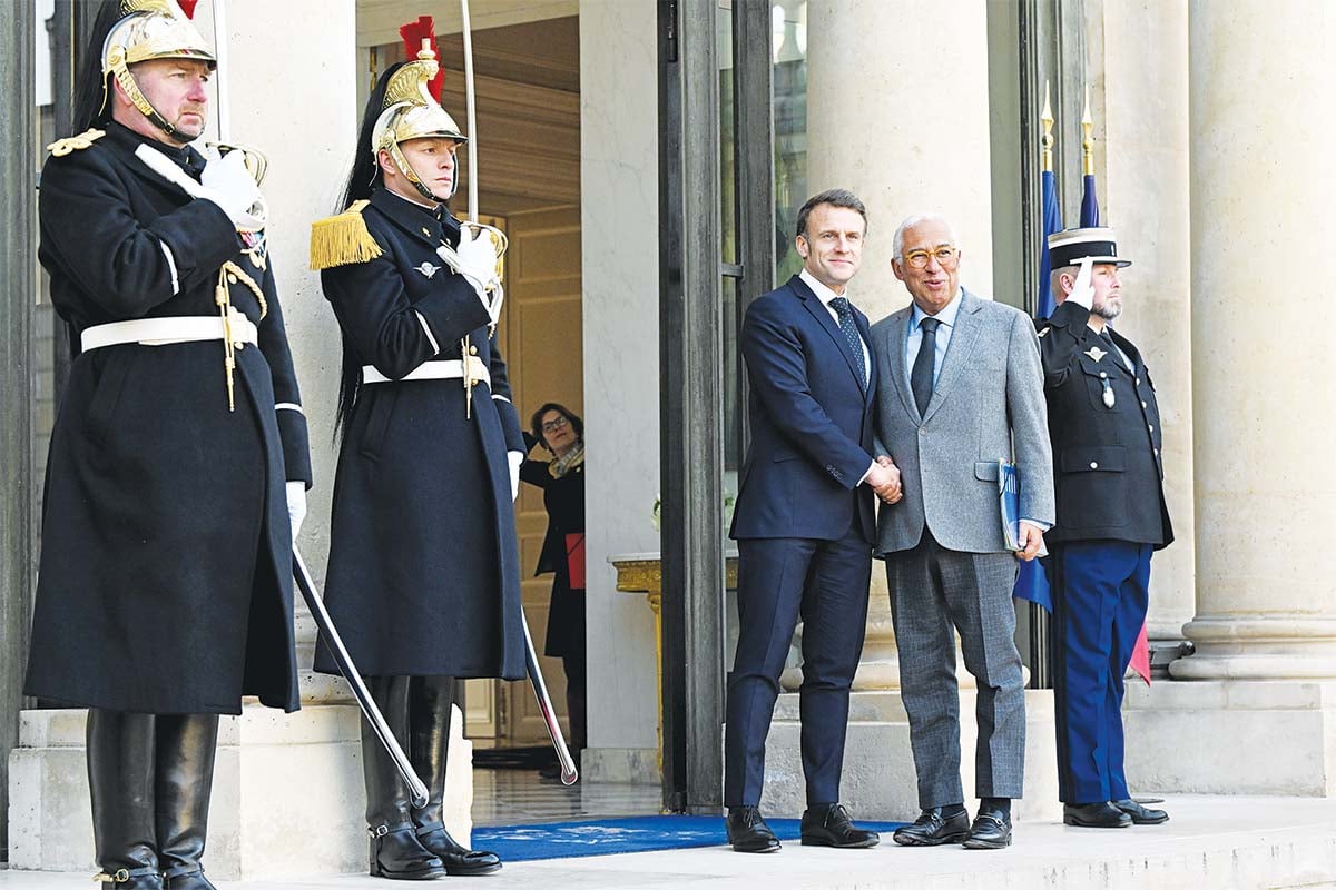 Η αποστολή στρατευμάτων στο Κίεβο διχάζει την Ε.Ε.