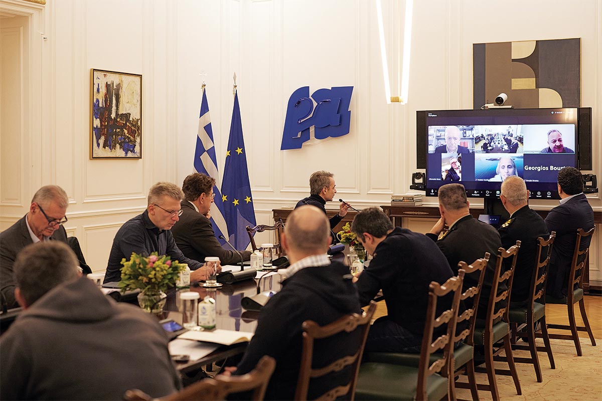 Σε επιφυλακή, με νέα παράταση των μέτρων