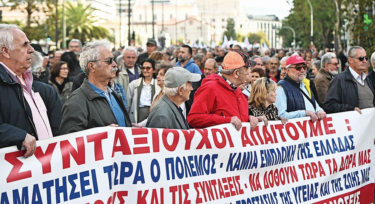 Κοροϊδία των δικαστών για τα αναδρομικά