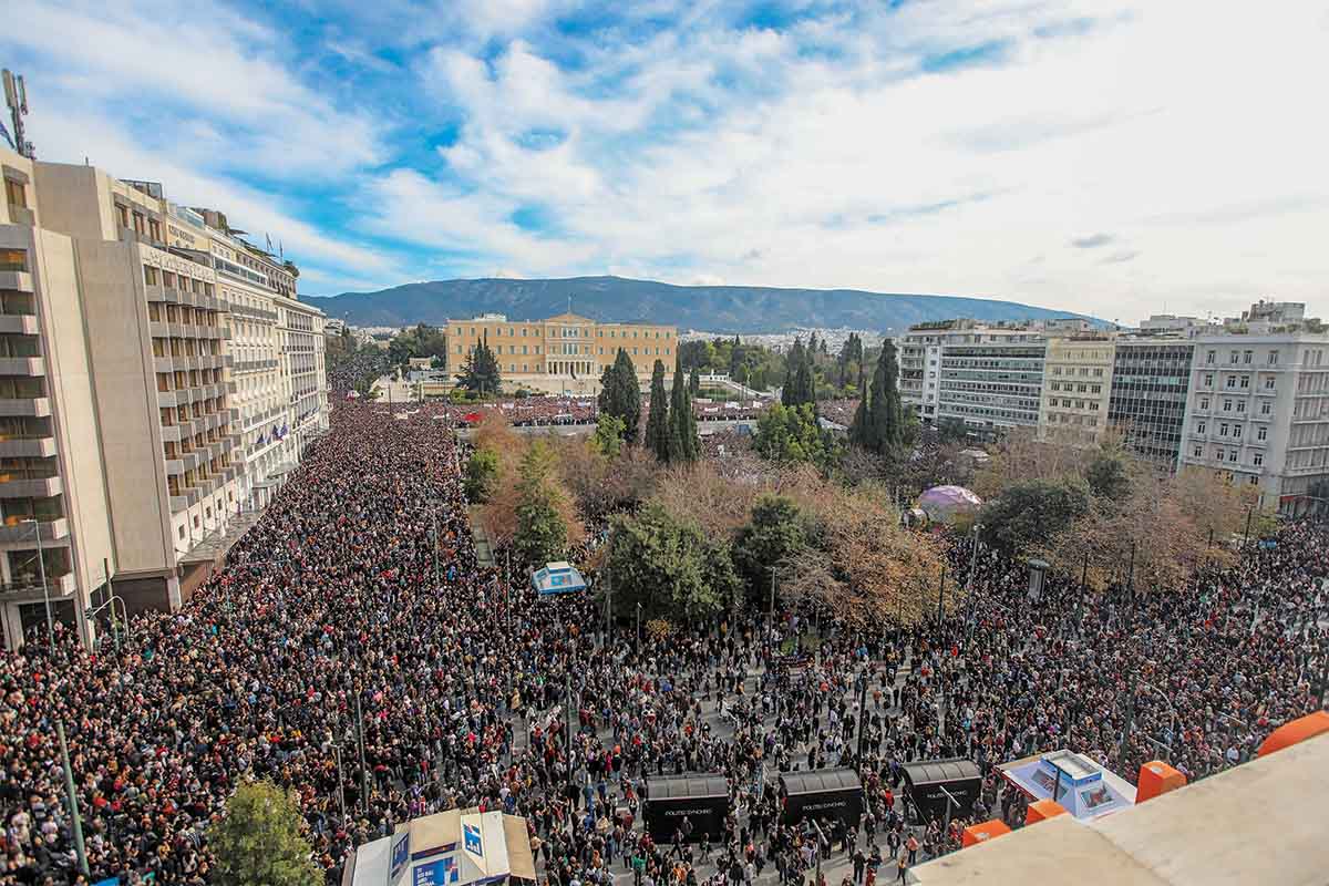 Πανελλαδικό «λουκέτο» για το έγκλημα στα Τέμπη