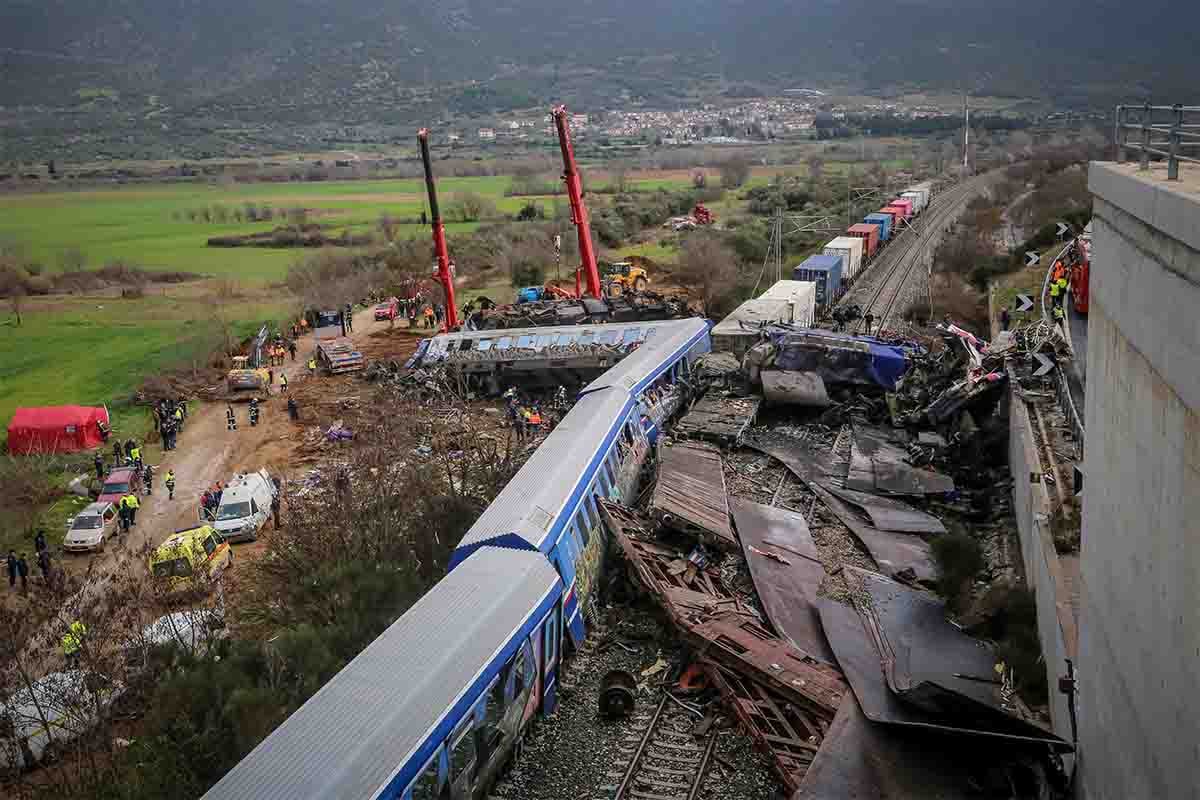 «Συγκάλυψη»: Πώς οργανώθηκε και εκτελέστηκε η εξαπάτηση για τα Τέμπη