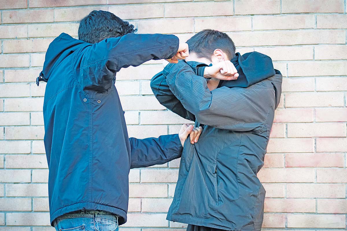 «Καμπάνα» για τους ανήλικους τραμπούκους