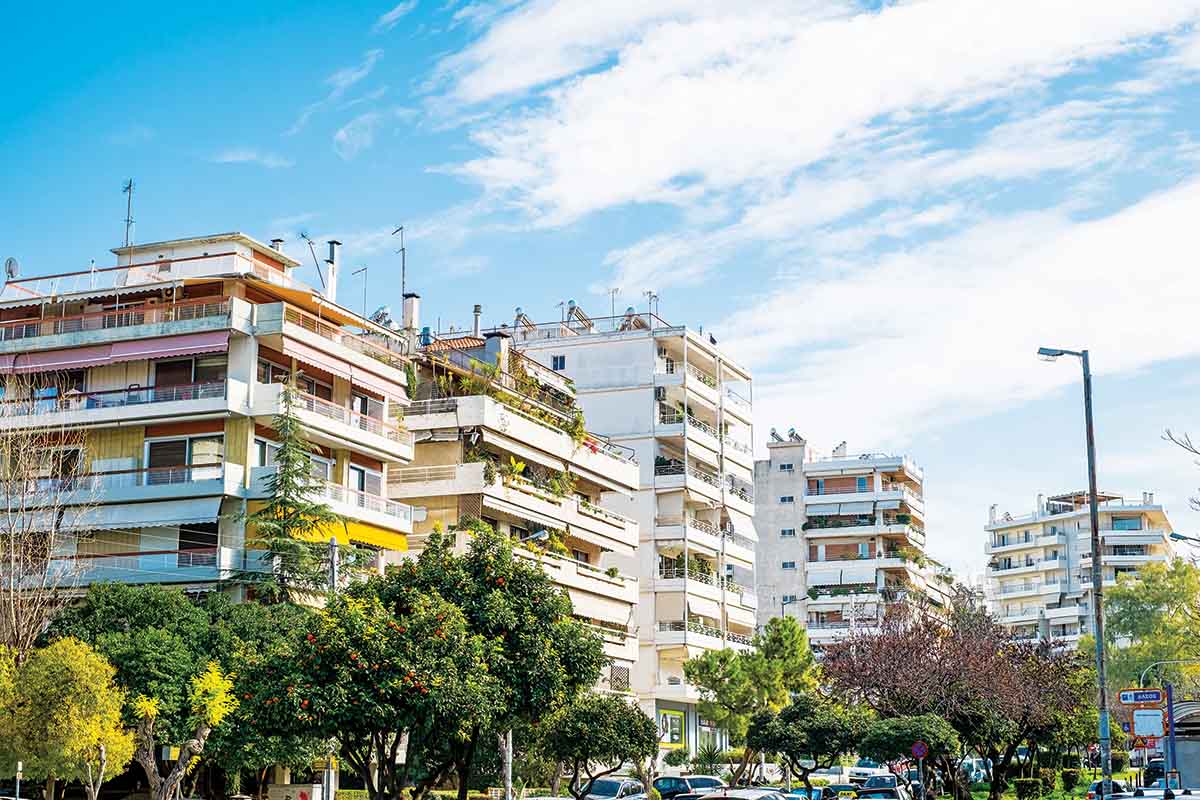 Αιφνιδιαστική αύξηση των επιτοκίων στα στεγαστικά δάνεια