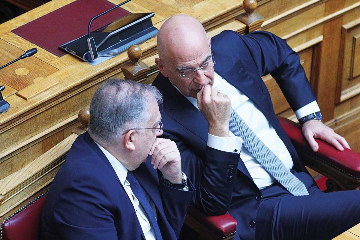 Στήνεται τείχος προστασίας από υβριδικές απειλές