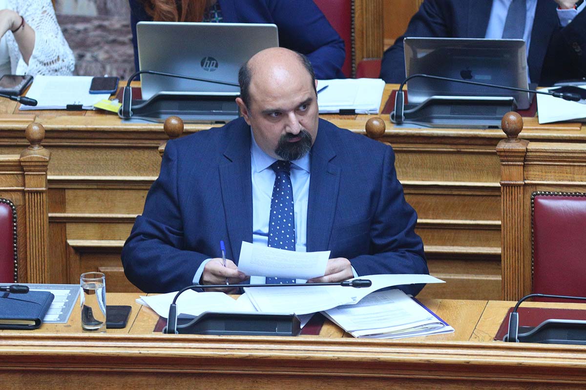 Ελιγμός του Μαξίμου για ακύρωση της προανακριτικής