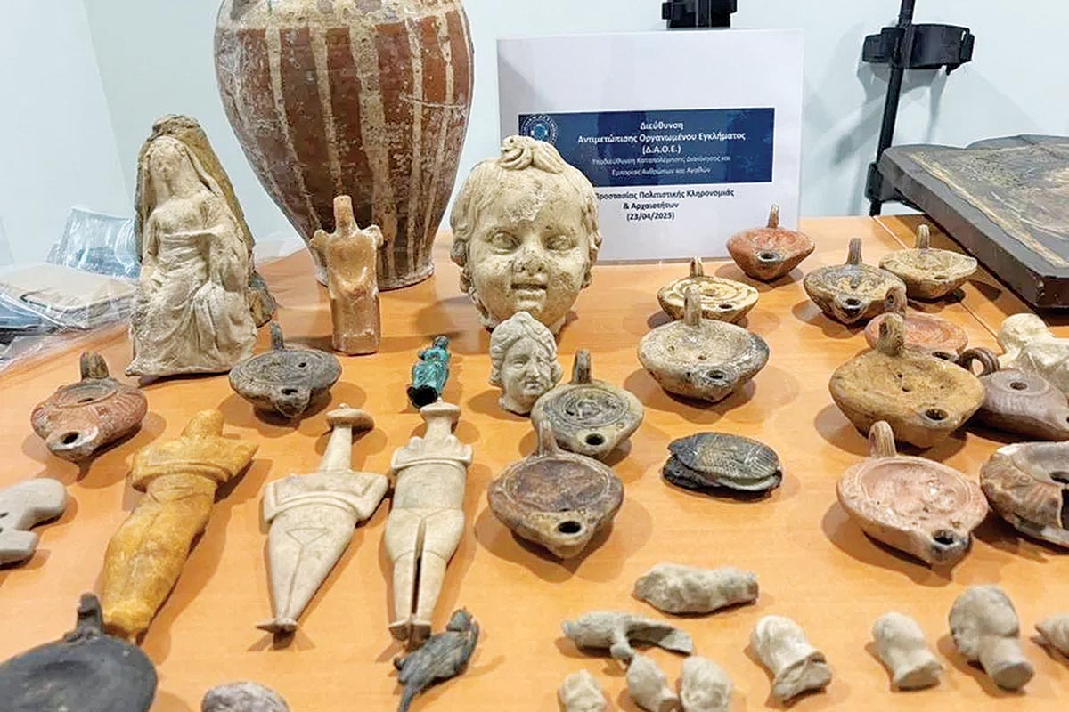 Στα… μαλακά οι έξι αρχαιοκάπηλοι!