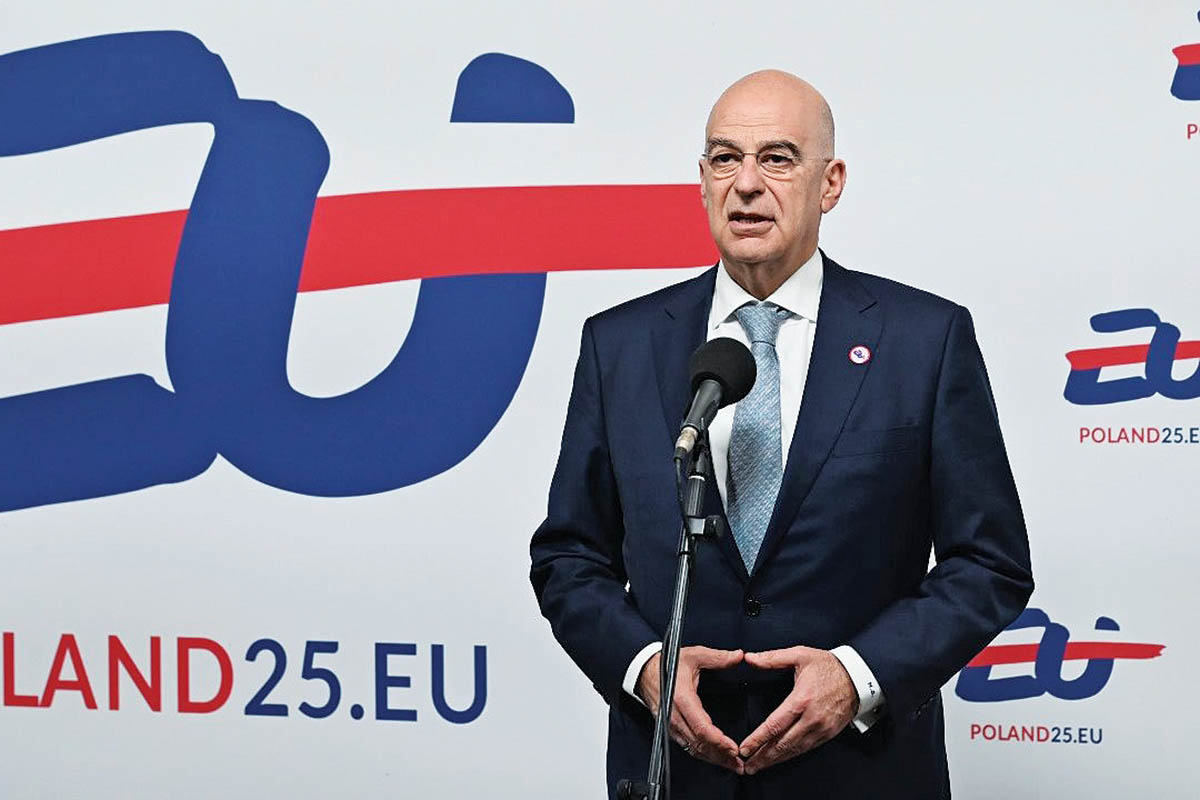 Σαφείς αιχμές του Δένδια κατά Τουρκίας και Ε.Ε.