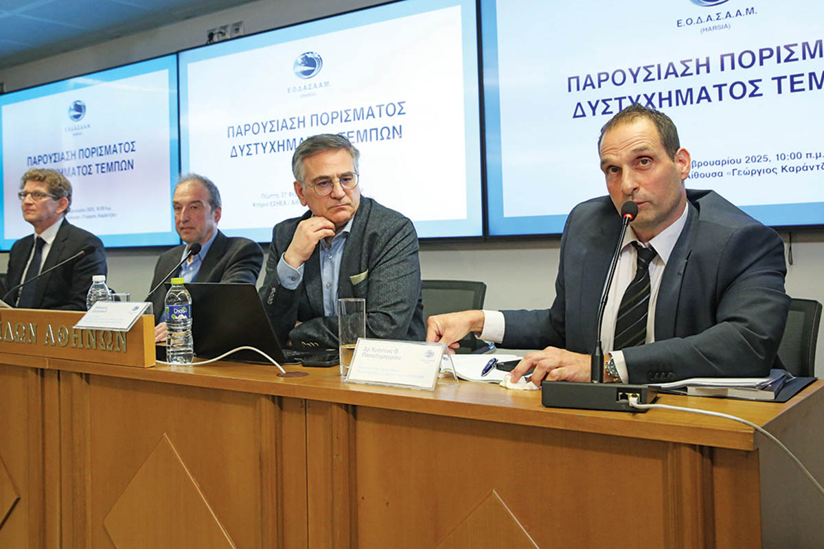 Το φιάσκο ολοκληρώθηκε με την παραίτηση Παπαδημητρίου
