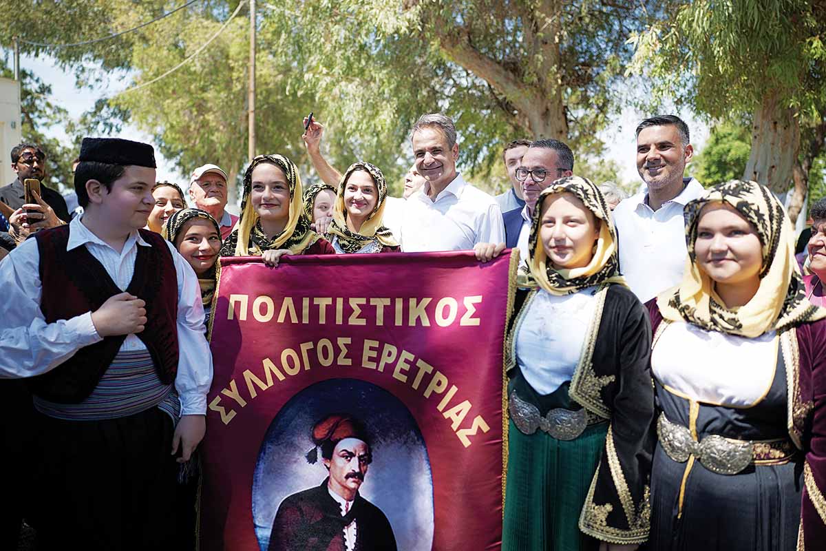 Ο Μητσοτάκης… πούλησε παραμύθια στην Εύβοια