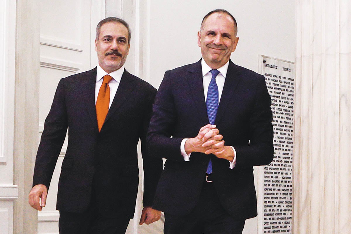 Ντροπή! Ο Γεραπετρίτης φοβήθηκε να απαντήσει