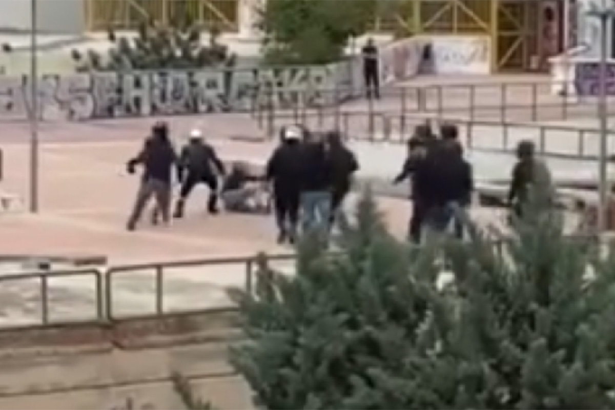 Εμφύλιος κουκουλοφόρων στην Πολυτεχνειούπολη Ζωγράφου