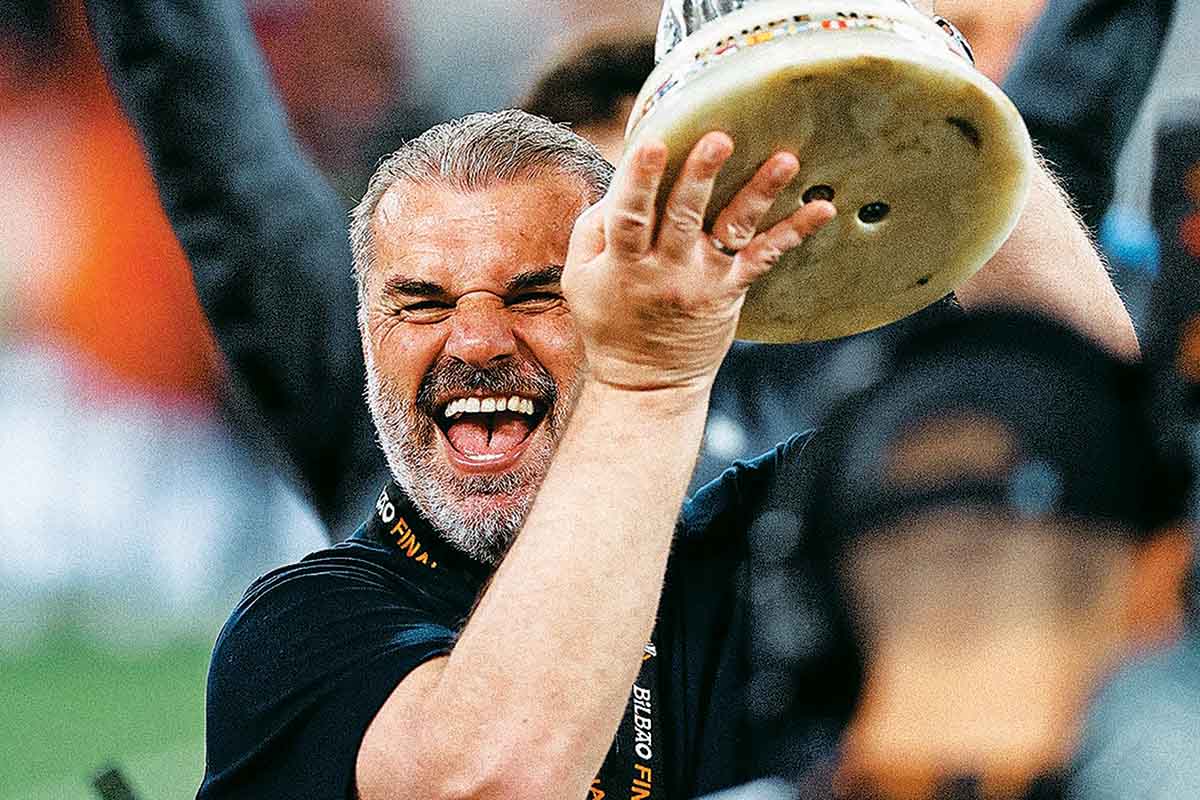 Άγγελος Ποστέκογλου: Ο περήφανος Έλληνας που ανοίγει νέους δρόμους