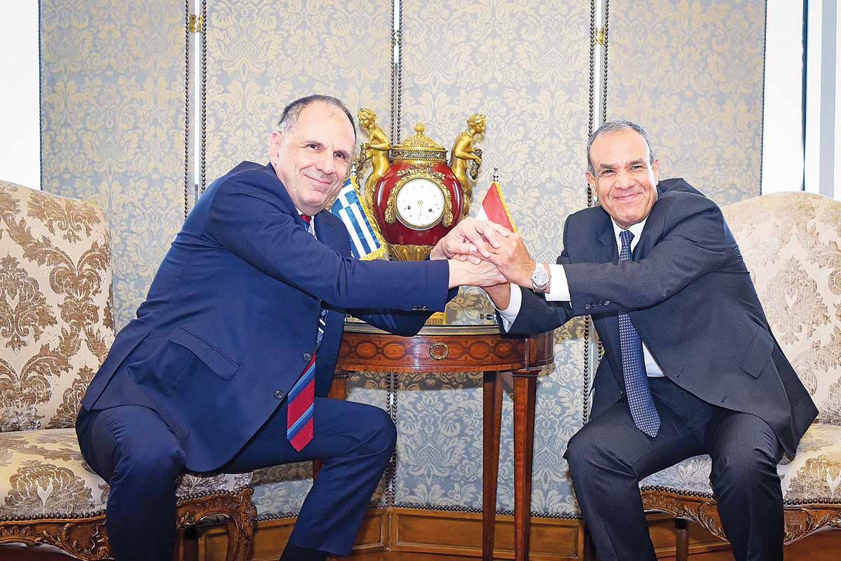 Αβροφροσύνες πολλές, αλλά από ουσία τίποτα