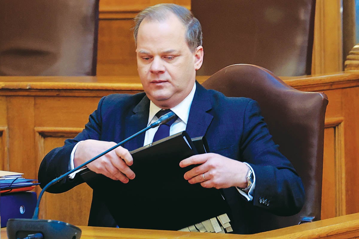 Τέμπη: Πρεμιέρα για την προανακριτική-παρωδία