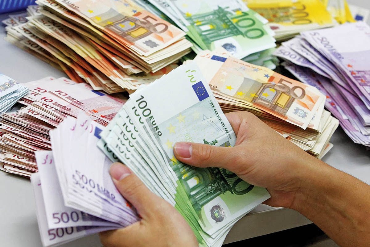 Νέο υπερπλεόνασμα στο πεντάμηνο του 2025